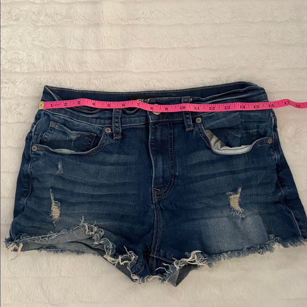 Express Medium Blue Denim Jean Shorts Size 10 - Picture 3 of 5